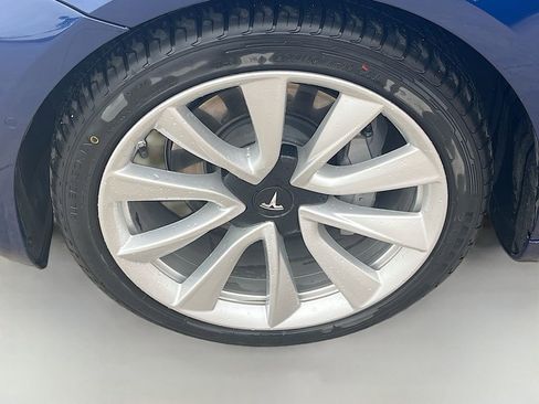 Used 2020 Tesla Model 3 Long Range AWD/4WD image 31