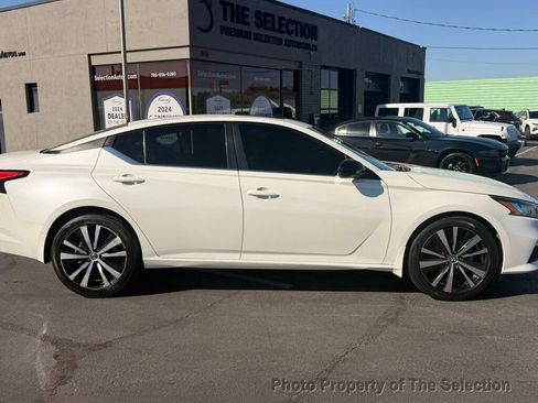 Used 2019 Nissan Altima 2.5 SR w/ SR Premium Package image 5