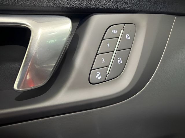 Used 2026 Buick Enclave Sport Touring w/ Power Package FWD image 10