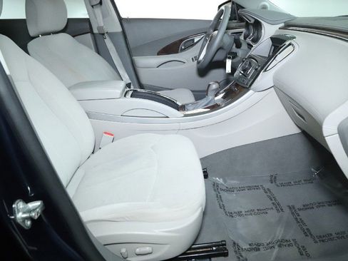 Used 2011 Buick LaCrosse CX image 32