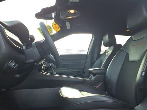 Used 2024 Jeep Compass Trailhawk image 28