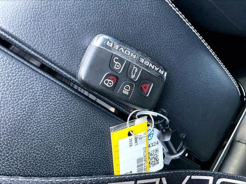 Used 2020 Land Rover Range Rover Velar R-Dynamic S AWD/4WD image 15
