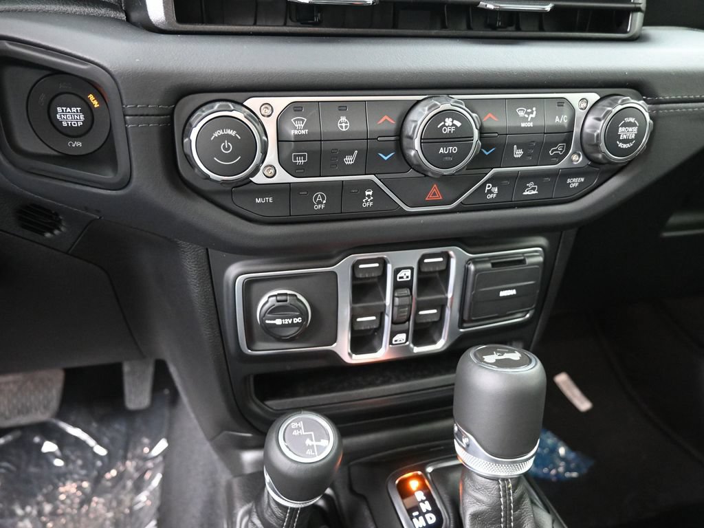 New 2026 Jeep Wrangler Unlimited Sahara AWD/4WD image 14