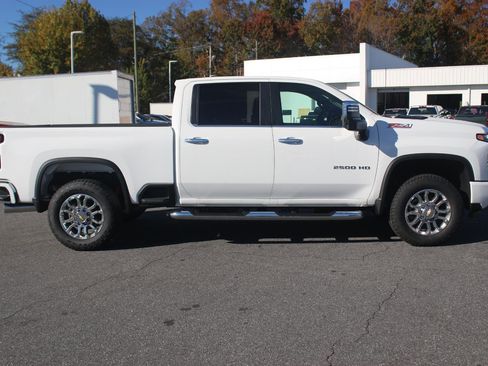 New 2025 Chevrolet Silverado 2500 LT w/ Z71 Chrome Sport Edition image 8