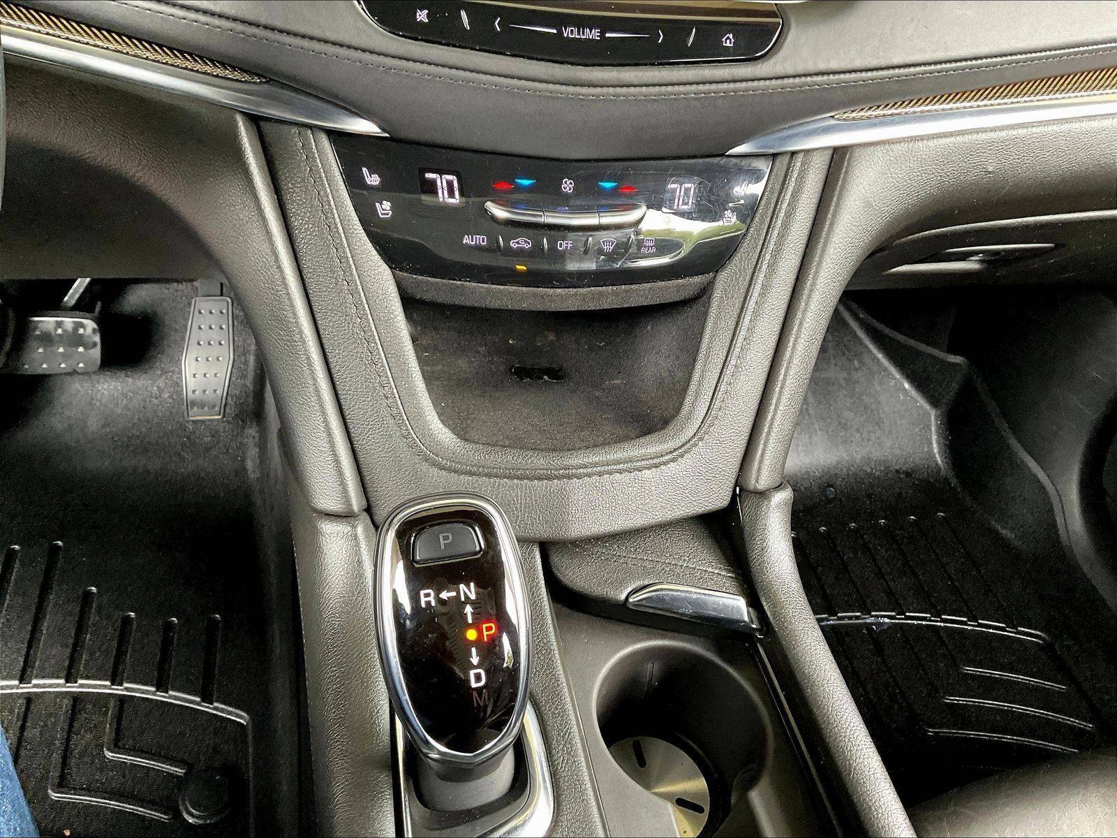 Used 2019 Cadillac XT5 Platinum AWD/4WD image 15