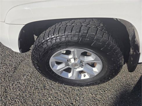 Used 2017 Toyota 4Runner SR5 image 11