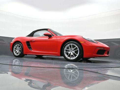 Used 2017 Porsche 718 Boxster image 18