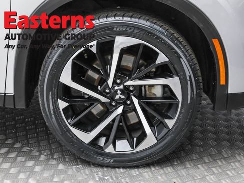 Used 2024 Mitsubishi Outlander SE image 30