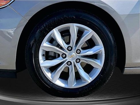 Used 2025 Chevrolet Malibu LT FWD image 30