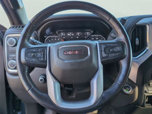 Used 2020 GMC Sierra 1500 SLE w/ SLE Value Package image 22