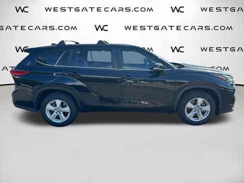 Used 2023 Toyota Highlander L FWD image 32