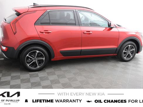 New 2026 Kia Niro EX FWD image 4