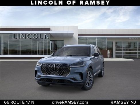 New 2026 Lincoln Aviator AWD image 2