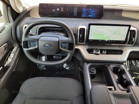 Used 2025 Ford Expedition Max Active image 22