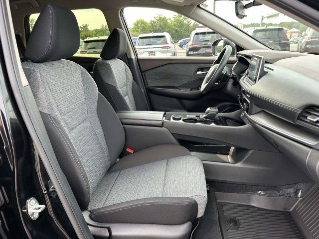 Used 2023 Nissan Rogue SV AWD/4WD image 11