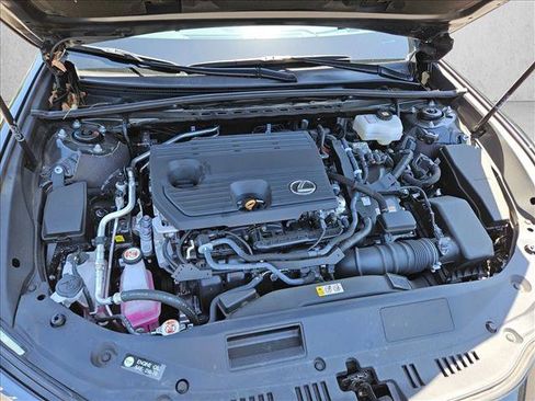Used 2025 Lexus ES 300h w/ Premium Package FWD image 25