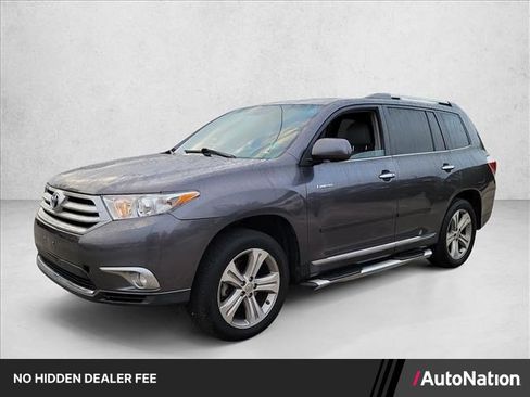 Used 2011 Toyota Highlander Limited w/ Tow Pkg FWD image 1