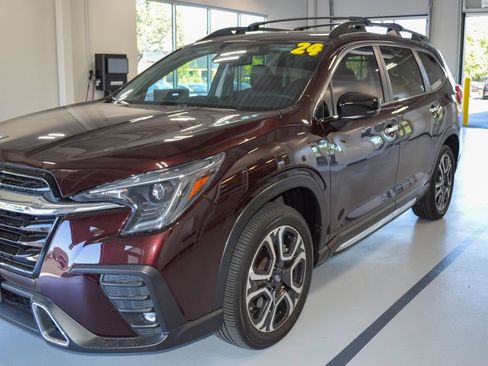 Used 2024 Subaru Ascent Touring AWD/4WD image 3