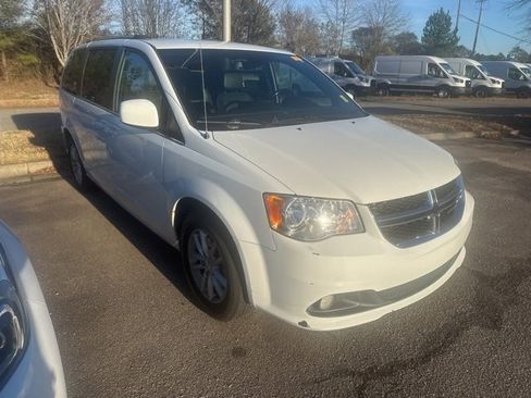 Used 2019 Dodge Grand Caravan SXT image 13