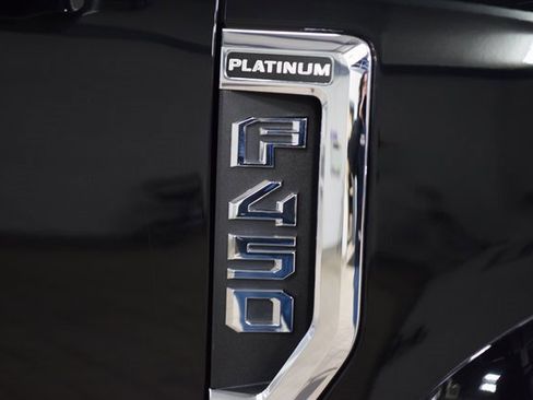 Used 2022 Ford F450 Platinum w/ FX4 Off-Road Package image 16
