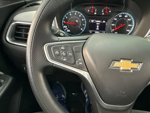 Used 2022 Chevrolet Equinox LS w/ LPO, Chrome Package FWD image 36