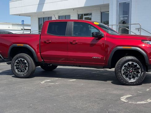 New 2026 GMC Canyon AT4 w/ LPO, Off Road Lift Package AWD/4WD image 2