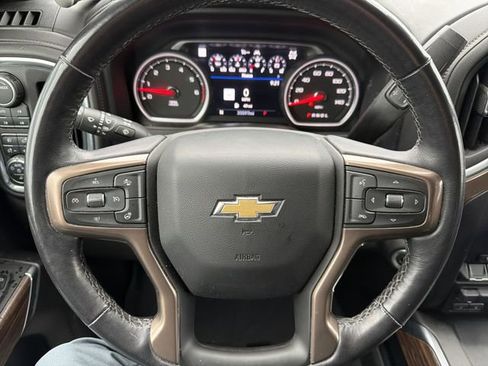 Used 2022 Chevrolet Silverado 1500 High Country w/ Technology Package AWD/4WD image 16