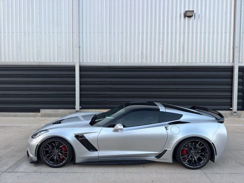 Used 2017 Chevrolet Corvette Z06 image 2