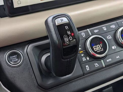 Used 2020 Land Rover Defender 110 HSE image 12