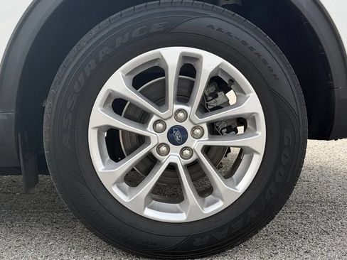Used 2020 Ford Escape SE FWD image 39