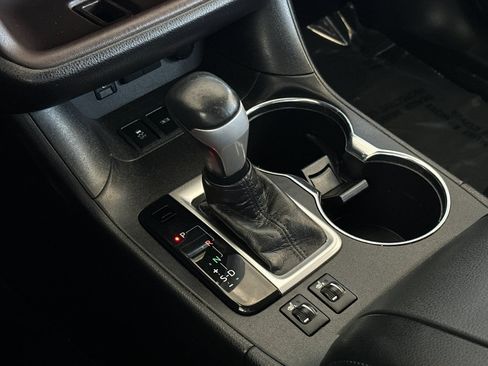 Used 2018 Toyota Highlander XLE w/ Carpet Mat Package (TMS) FWD image 21