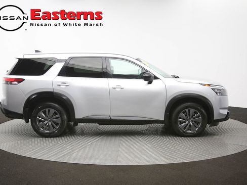 Used 2024 Nissan Pathfinder S AWD/4WD image 44