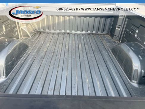 Used 2023 Chevrolet Silverado 1500 LT image 25