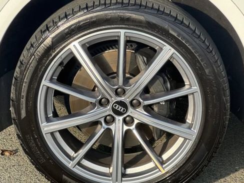 Used 2022 Audi SQ5 Premium image 25