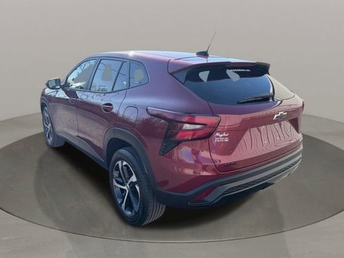 Used 2024 Chevrolet Trax RS image 4