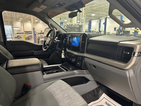 Certified 2024 Ford F250 XLT AWD/4WD image 9