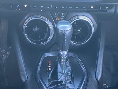 Used 2022 Chevrolet Camaro LT image 25