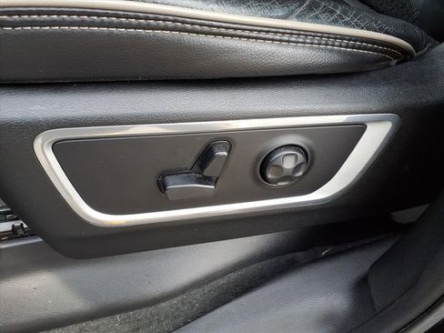 Used 2019 RAM 1500 Laramie image 19