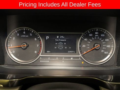 Used 2023 Kia Sorento S w/ Panoramic Sunroof Package FWD image 19