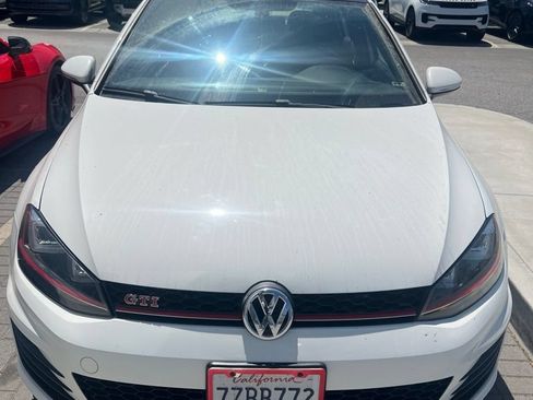 Used 2017 Volkswagen GTI SE FWD image 2