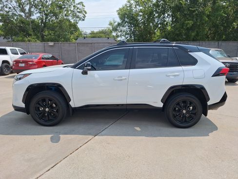 Used 2024 Toyota RAV4 XSE AWD/4WD image 3