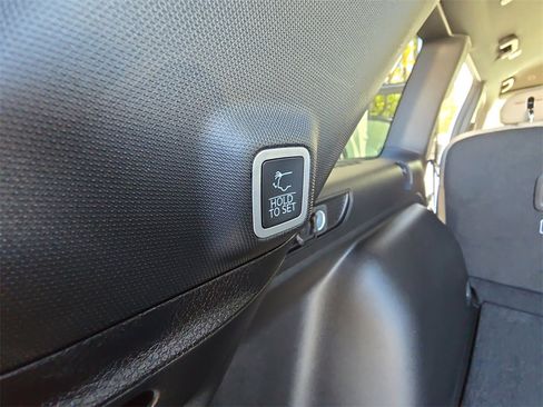 New 2025 Jeep Grand Cherokee Limited image 14