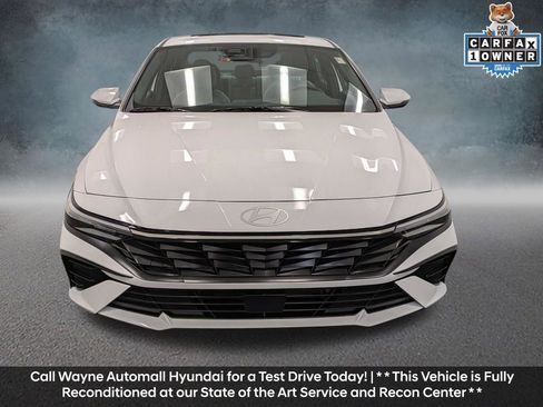 Used 2025 Hyundai Elantra Limited image 2
