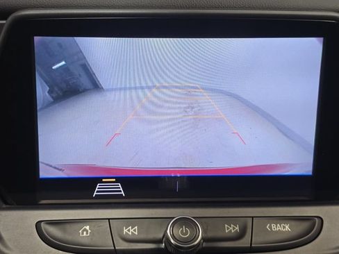 Used 2019 Chevrolet Blazer LT FWD image 13