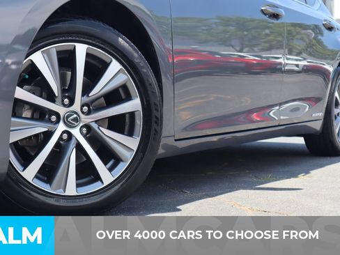 Used 2020 Lexus ES 300h w/ Premium Package FWD image 2