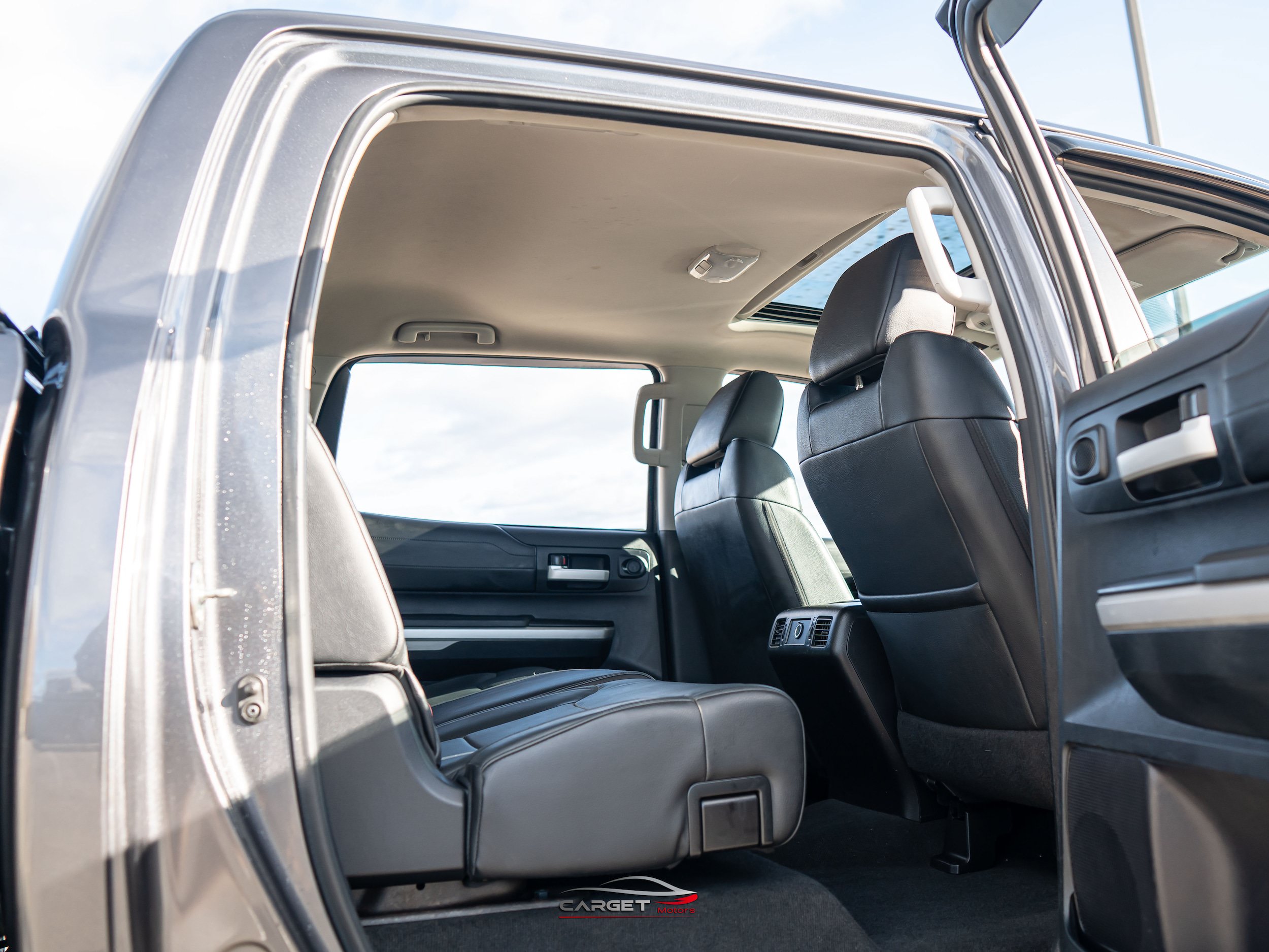 Used 2015 Toyota Tundra Limited w/ Limited Premium Package AWD/4WD image 19