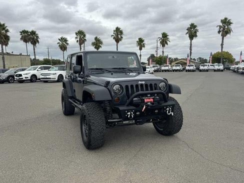 Used 2017 Jeep Wrangler Unlimited Sport w/ Quick Order Package 24S AWD/4WD image 3