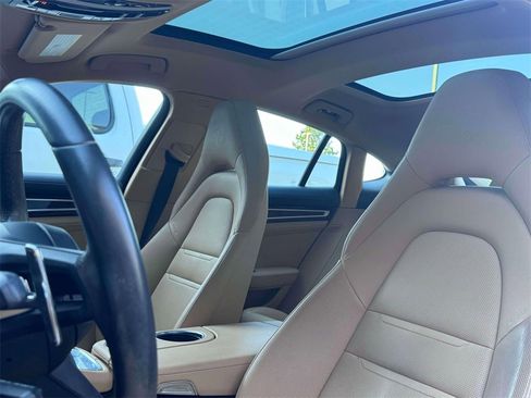 Used 2021 Porsche Panamera image 5