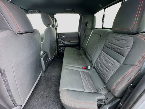 Used 2023 Nissan Frontier PRO-4X w/ Tow Package image 15