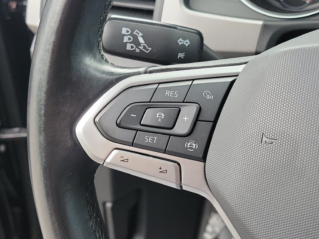 Used 2020 Volkswagen Atlas Cross Sport SE FWD image 29